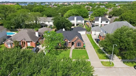 4015 Lakepointe Forest Drive Seabrook TX 77586