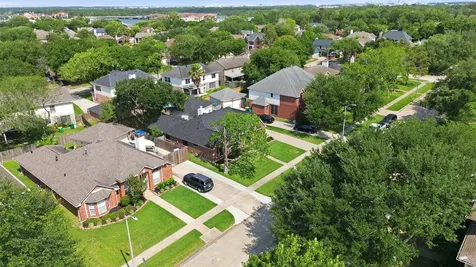 4015 Lakepointe Forest Drive Seabrook TX 77586