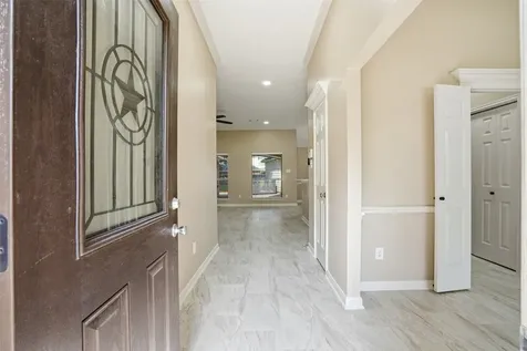 4015 Lakepointe Forest Drive Seabrook TX 77586