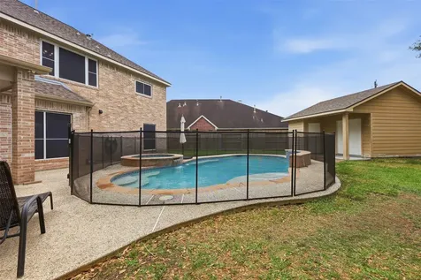 3019 Eagle Lake Drive Pearland TX 77581