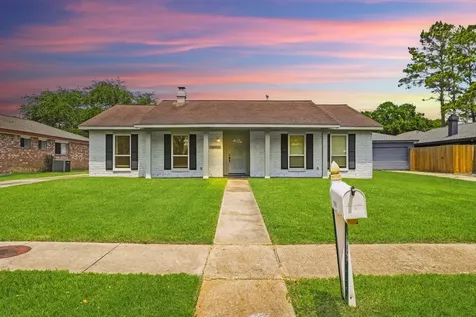 12010 Dorrance Lane Meadows Place TX 77477