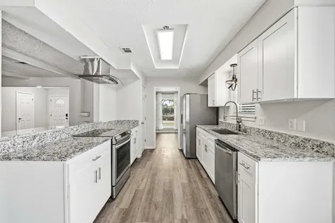 12010 Dorrance Lane Meadows Place TX 77477