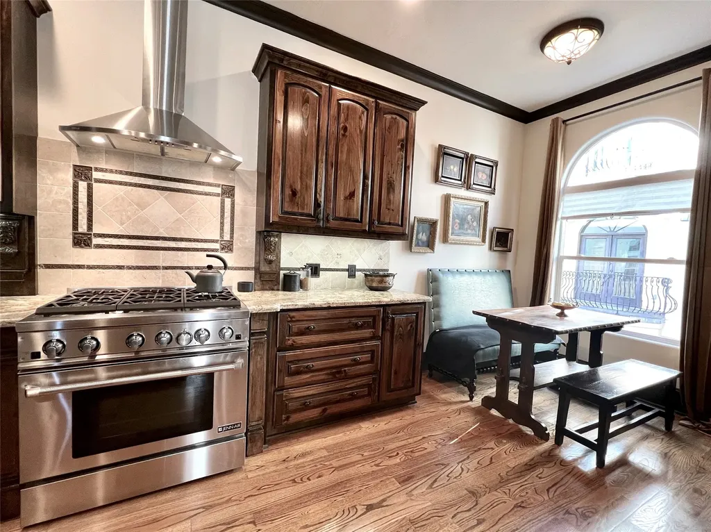1241 W 24th Street C Houston TX 77008