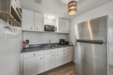 4222 Mason Drive Galveston TX 77554