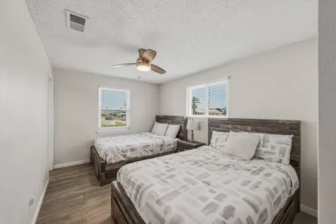 4222 Mason Drive Galveston TX 77554
