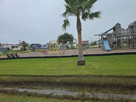 4222 Mason Drive Galveston TX 77554