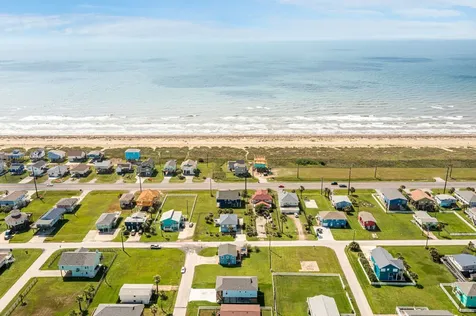 4222 Mason Drive Galveston TX 77554