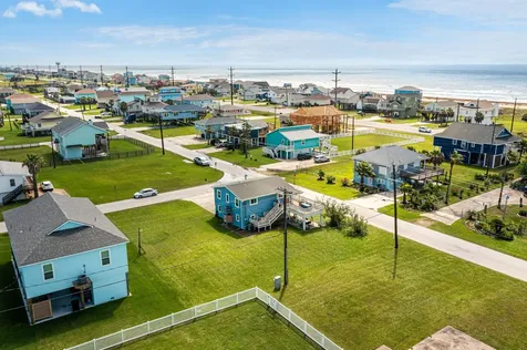 4222 Mason Drive Galveston TX 77554