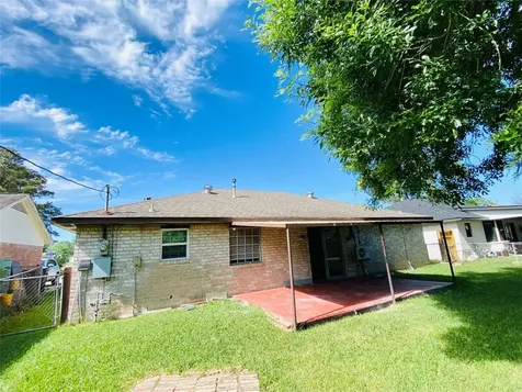 13447 Greenway Drive Sugar Land TX 77498