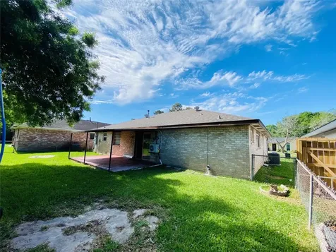 13447 Greenway Drive Sugar Land TX 77498