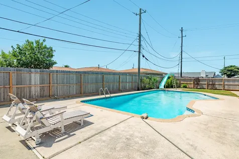 5525 Ibis Drive Galveston TX 77551