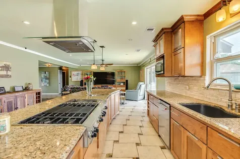 5525 Ibis Drive Galveston TX 77551