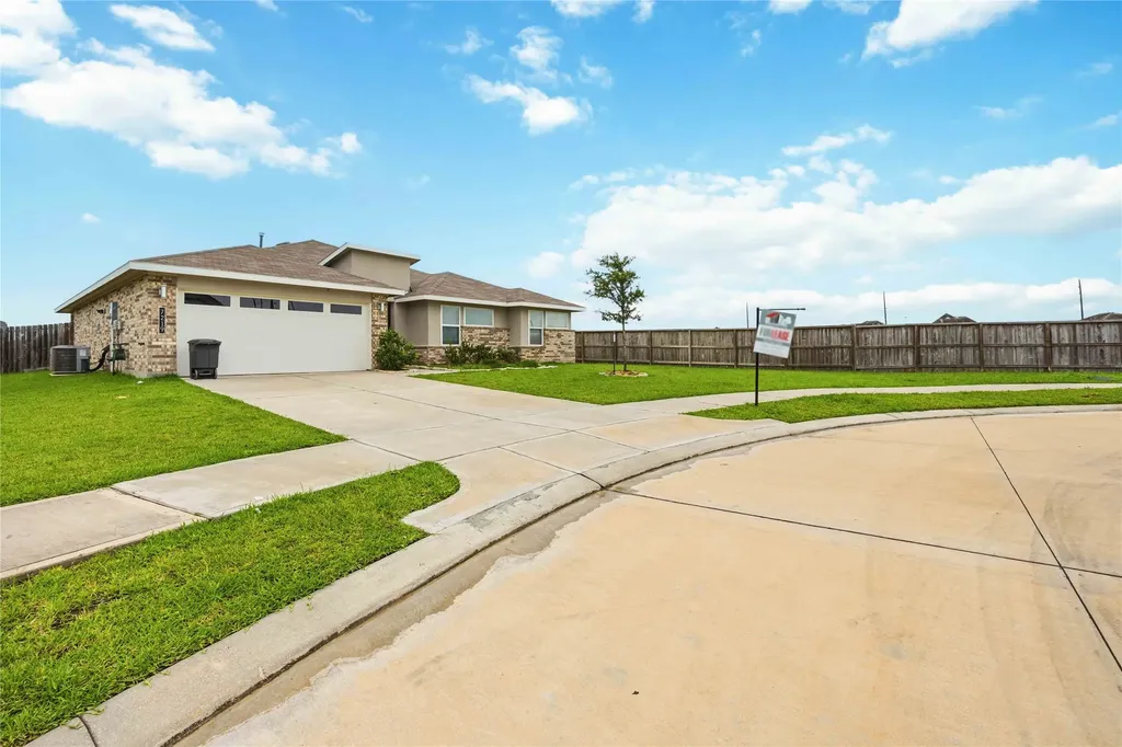 7219 Whispering Leaf Street Richmond TX 77469
