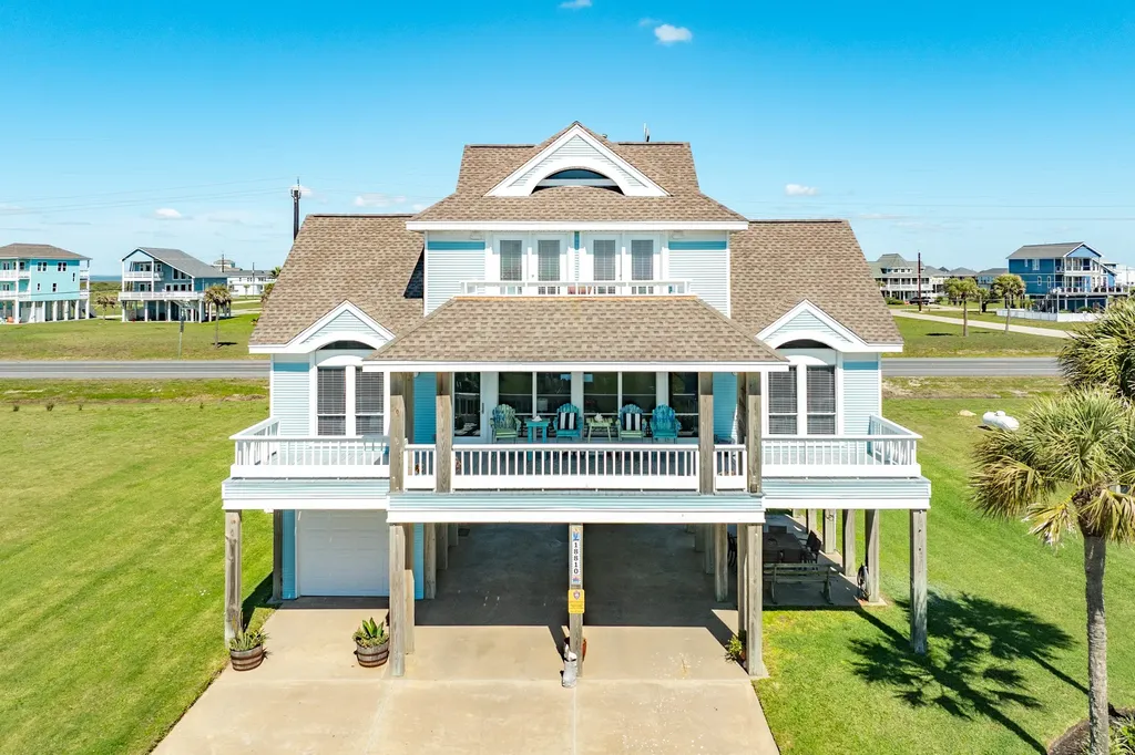 18810 W De Vaca Lane Galveston TX 77554