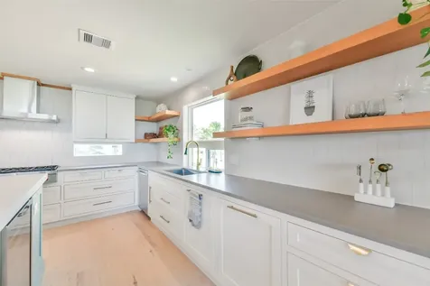 13957 Grambo Boulevard Galveston TX 77554