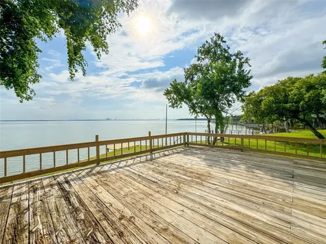 3014 Bay Oaks Harbor Drive Baytown TX 77523