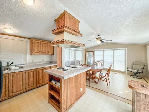 3014 Bay Oaks Harbor Drive Baytown TX 77523