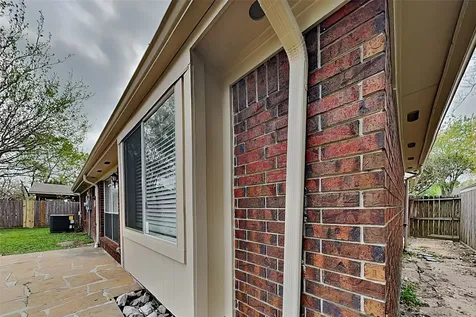 17326 Masonridge Drive Houston TX 77095