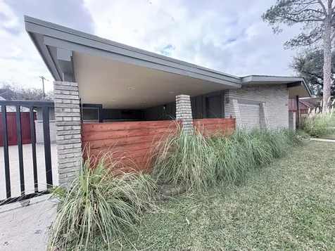 4711 Imogene Street Houston TX 77096