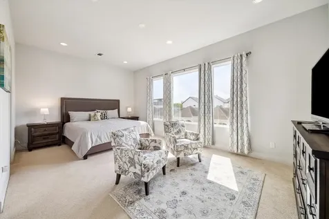 864 Wakefield Drive E Houston TX 77018