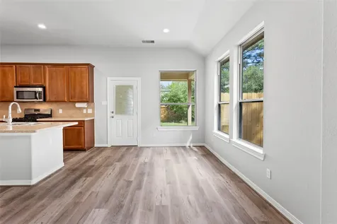 38 W Montfair Boulevard Spring TX 77382