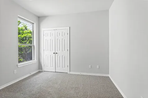 38 W Montfair Boulevard Spring TX 77382