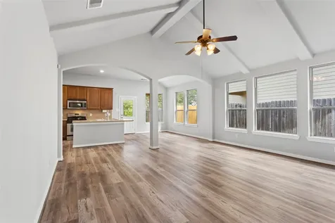 38 W Montfair Boulevard Spring TX 77382