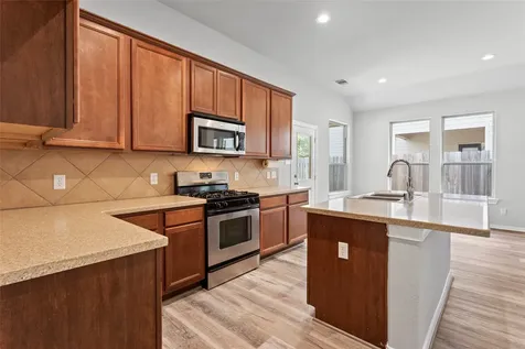 38 W Montfair Boulevard Spring TX 77382