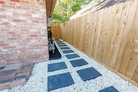 3911 Crow Valley Drive Missouri City TX 77459