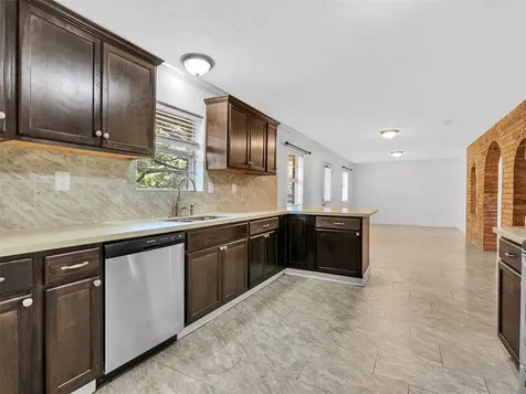 3413 County Road 326 Alvin TX 77511