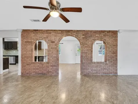 3413 County Road 326 Alvin TX 77511