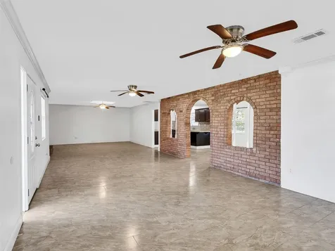 3413 County Road 326 Alvin TX 77511