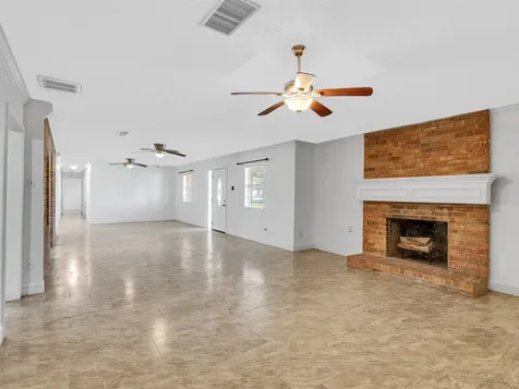 3413 County Road 326 Alvin TX 77511