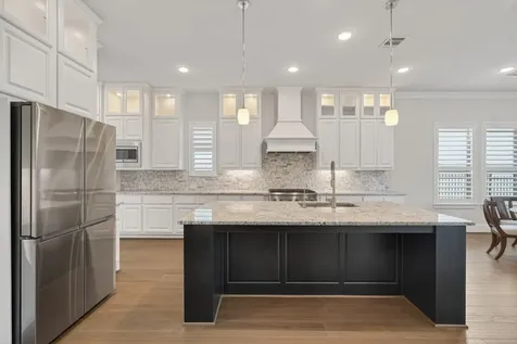 79 N Curly Willow Circle Tomball TX 77375