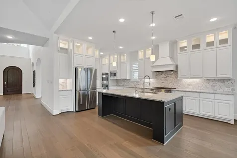 79 N Curly Willow Circle Tomball TX 77375