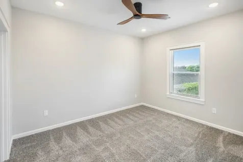 5036 Mallow Street B Houston TX 77033