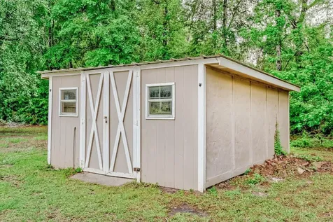 16741 Us Highway 69 S Warren TX 77664