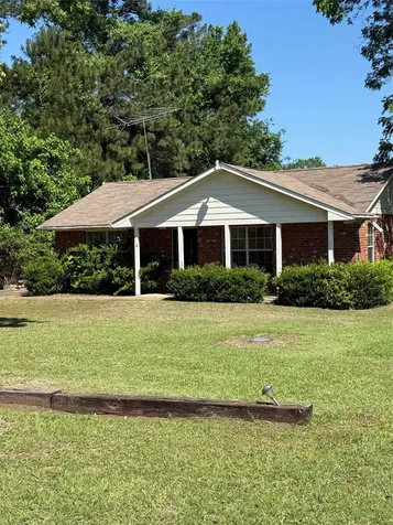 718 Broadway Street Maud TX 75567