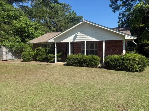 718 Broadway Street Maud TX 75567