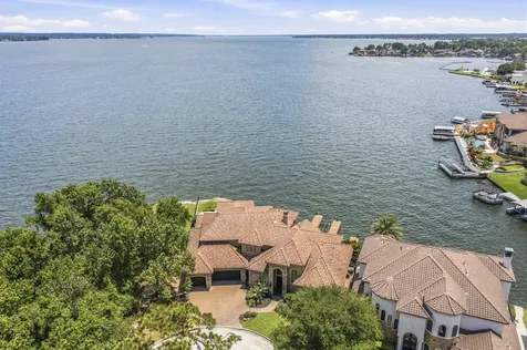 206 Bentwater Bay Drive Montgomery TX 77356