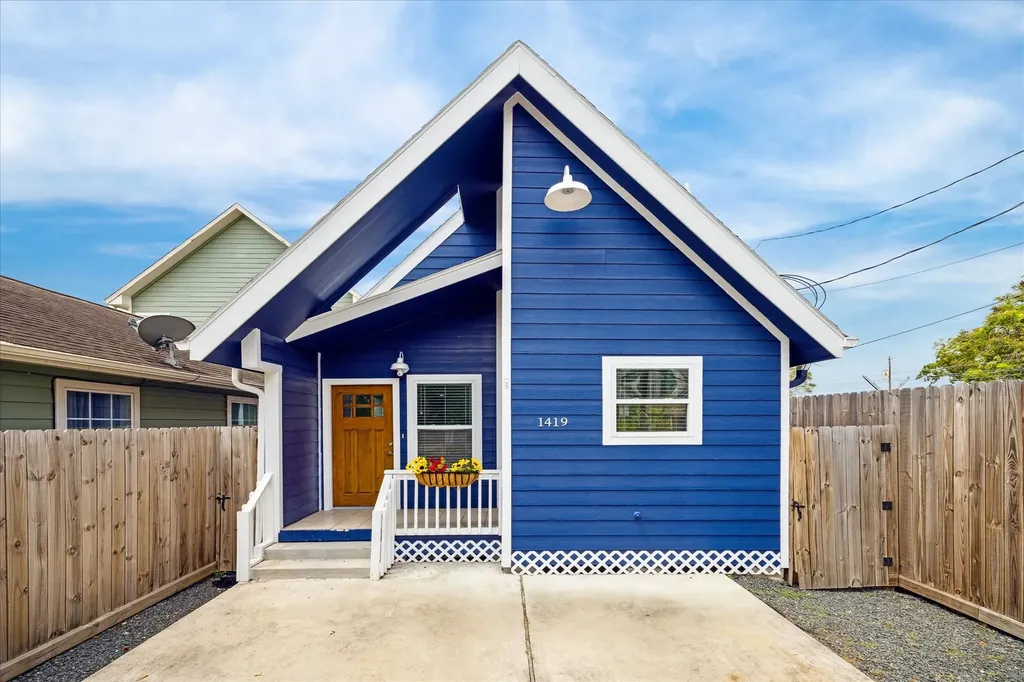 1419 Laird Street Houston TX 77008