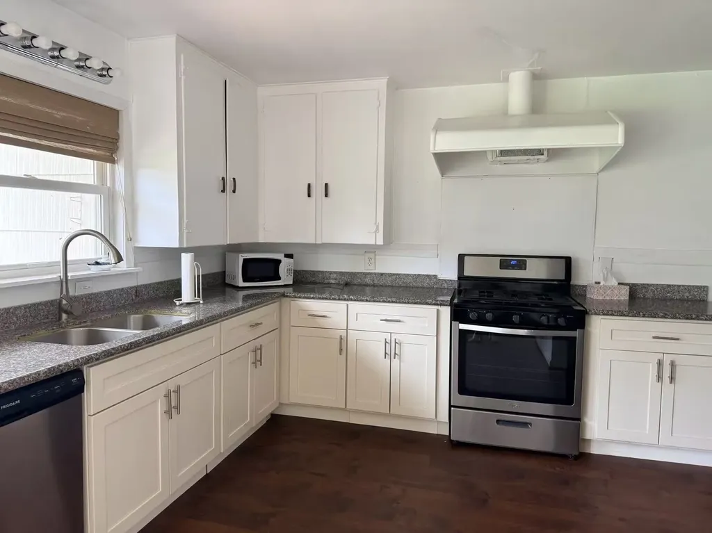 5026 Indigo Street Houston TX 77096