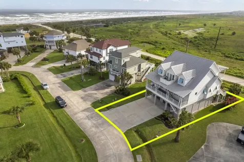 14432 Spyglass Circle Galveston TX 77554