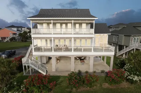 14432 Spyglass Circle Galveston TX 77554