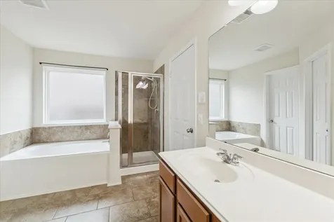 8211 Pastel Dawn Trace Houston TX 77049
