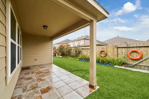 8211 Pastel Dawn Trace Houston TX 77049