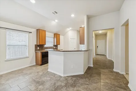 8211 Pastel Dawn Trace Houston TX 77049