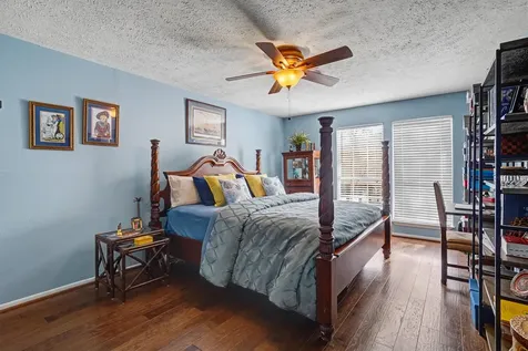 2205 Mission Street Kemah TX 77565