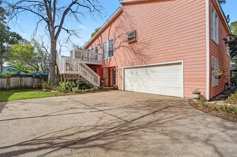 2205 Mission Street Kemah TX 77565