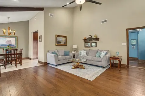 2205 Mission Street Kemah TX 77565